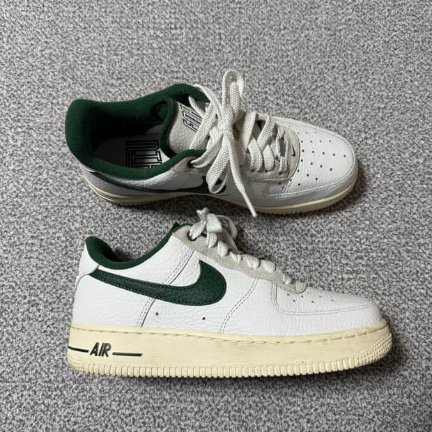 [정가 15만원] 나이키 에어포스 그린 235