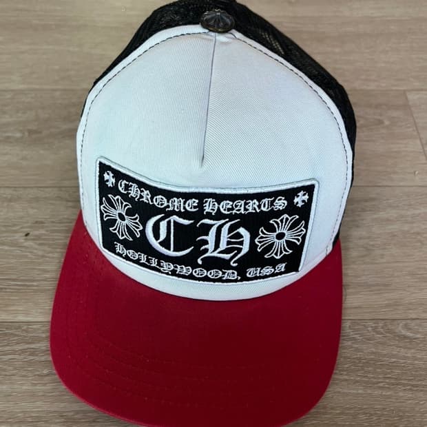 크롬하츠 할리우드 트러커캡 화이트 레드