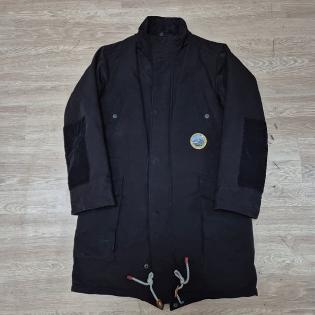 엠비오 마운티니어링 자수 와펜 남성 야상 롱패딩 점퍼 M(95)