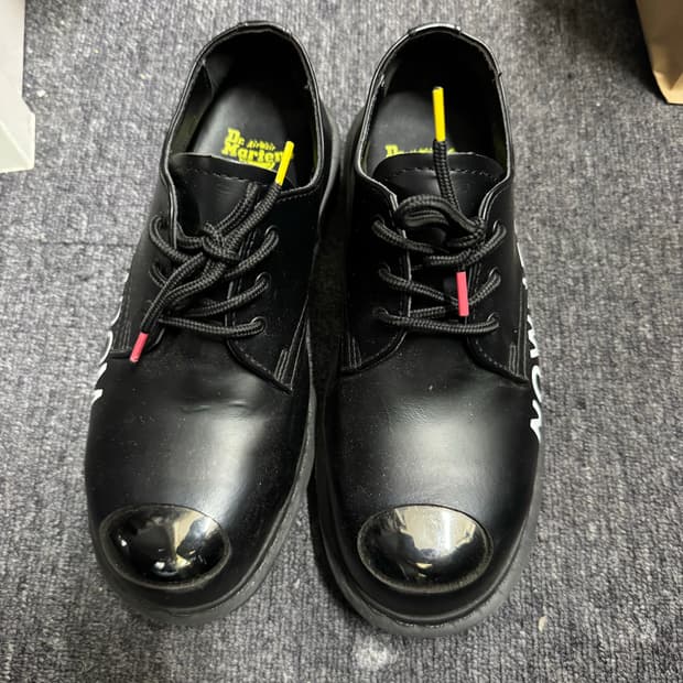 닥터마틴 섹스피스톨즈 콜라보 스틸토 250