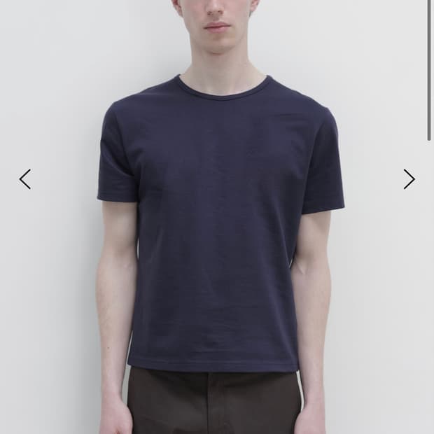 Les pin t-shirt