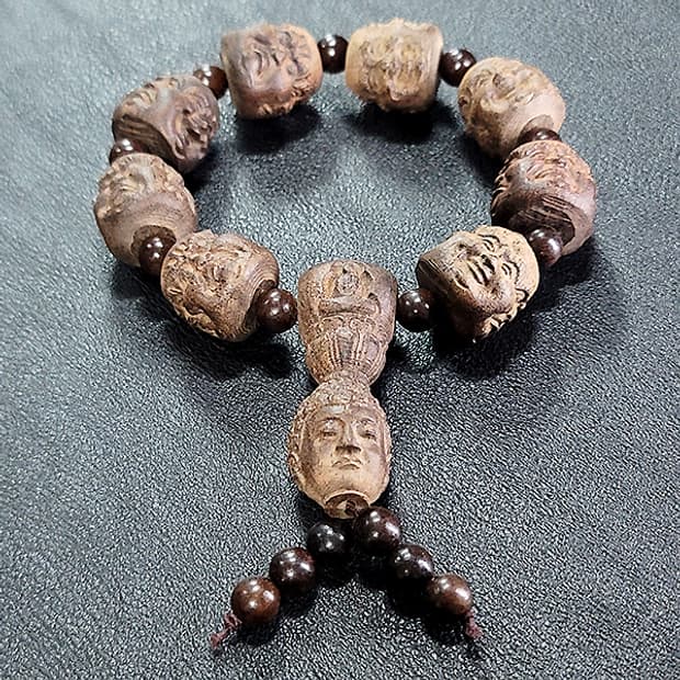 희로애락 침향나무 20mm 남자 소품 부처님 얼굴 불교 염주 팔찌