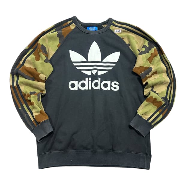 ✨ (바배) 아디다스 파이어버드 빅로고 카모 맨투맨 