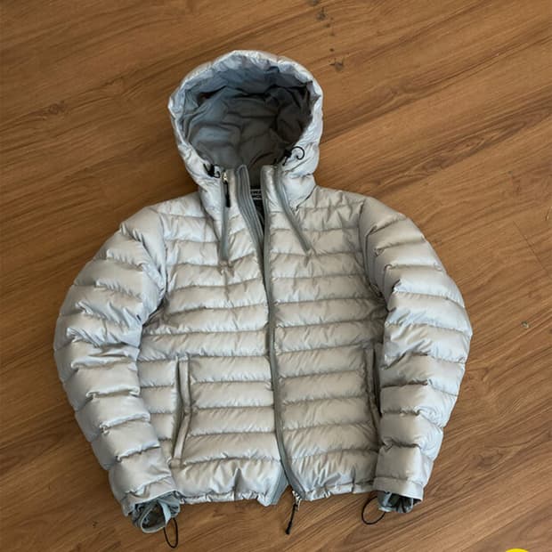 유먼트 패딩 UAR string light padding