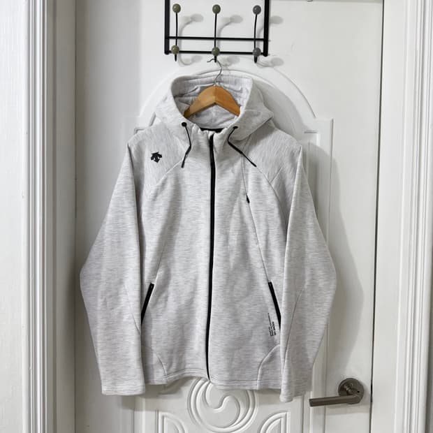 100사이즈 남성 데상트 슬림핏 후드집업