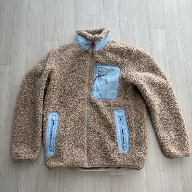 유니클로 x jw앤더슨 플리스 자켓