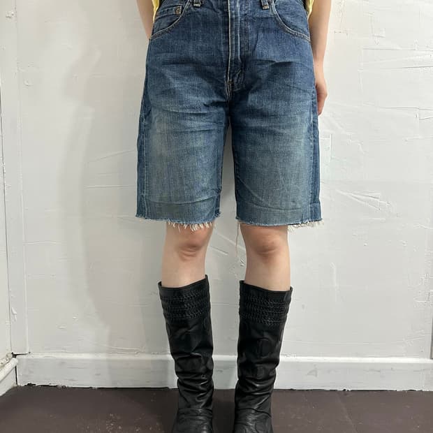 Levi’s502 denim half pants