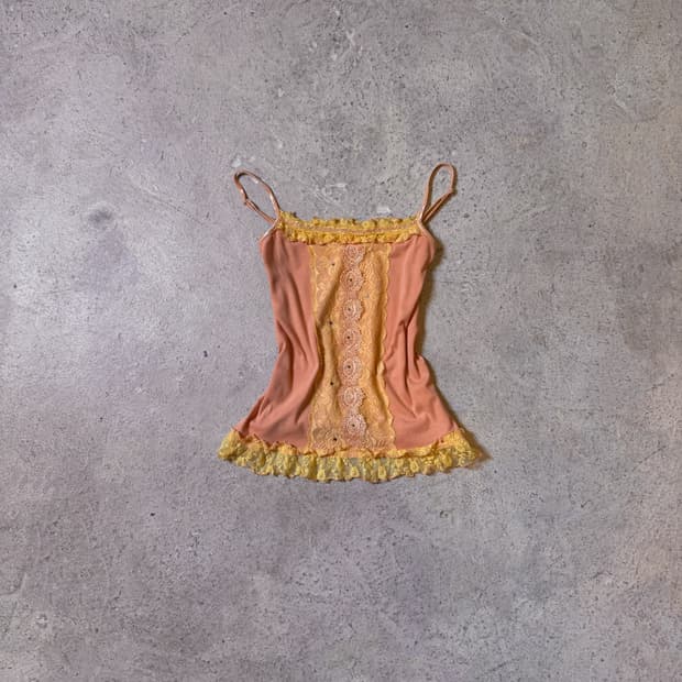 AXES FEMME 프릴 레이스 슬리브리스