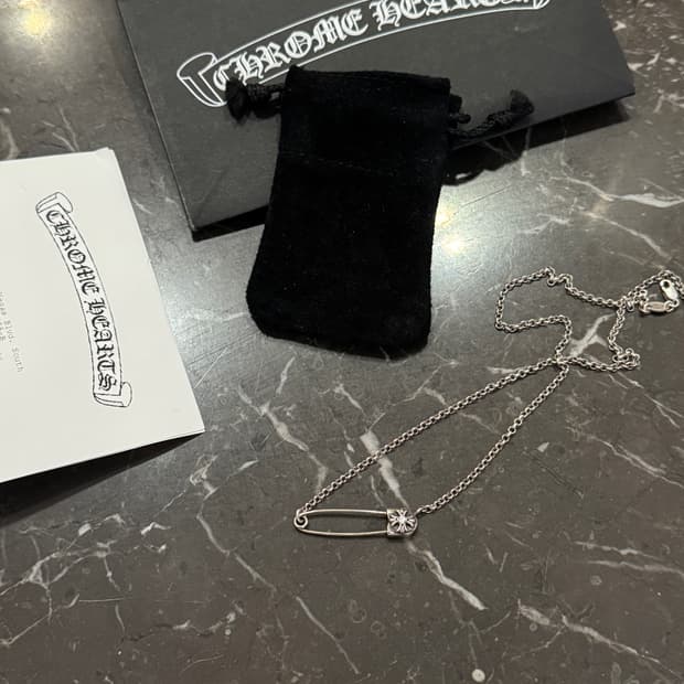 크롬하츠 세이프티핀 일체형 다이아 18인치