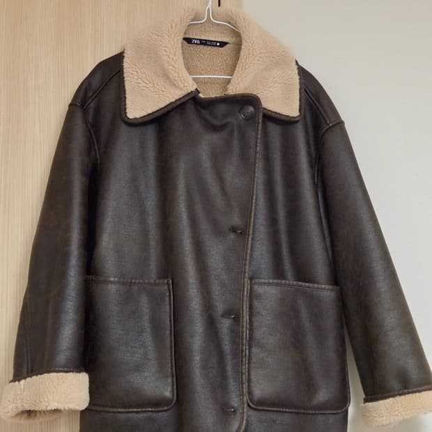 자라 / 무스탕 페이크 레더 재킷 /S