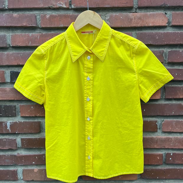 프라다 하프 셔츠