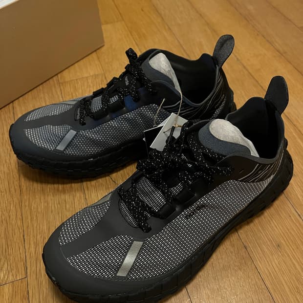 노다 001 G+ Spike Black