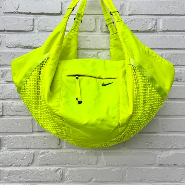 나이키 네온옐로우 더플백 