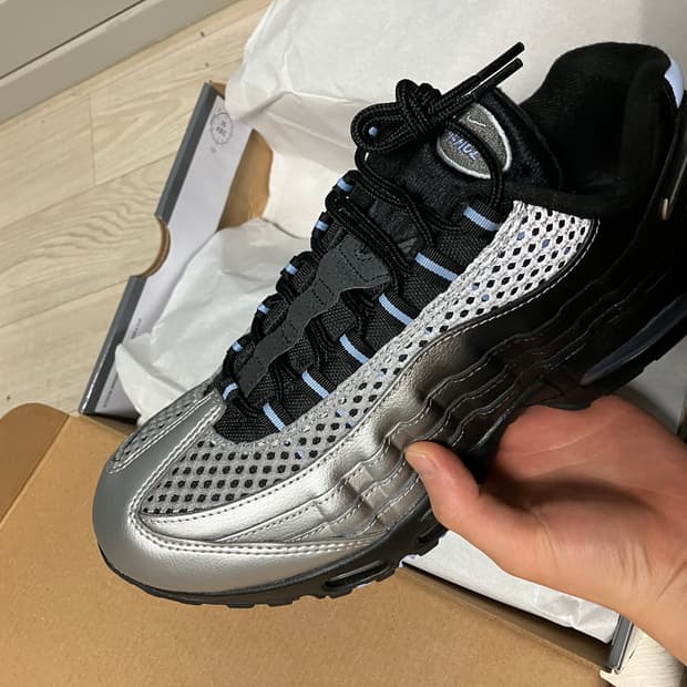 [280] 팔라스 x 나이키 에어맥스 95 메탈릭 실버 알루미늄