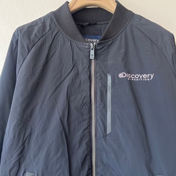 디스커버리 남성 블랙 블루종점퍼 신슐레이트점퍼