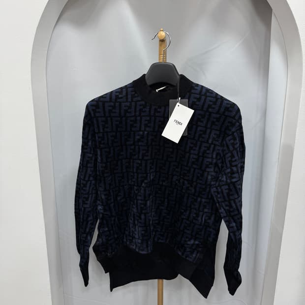 새상품 펜디 벨벳 니트 