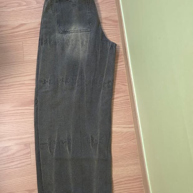 밀로 아카이브 커브드 팬츠