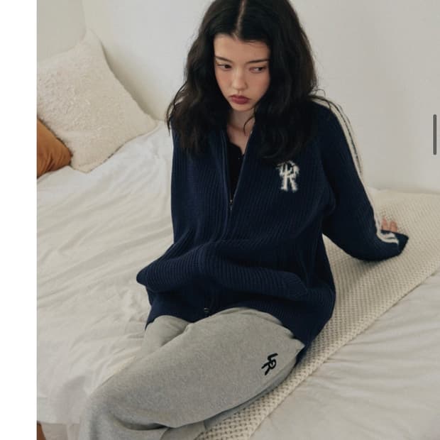 (M) 레더리 레글런 트랙 니트 집업 NAVY 판매