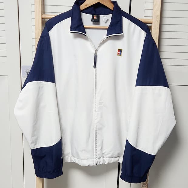 나이키 테니스 로고 바람막이 배색 자켓