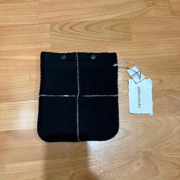 자버워키 Overlock-Seam wool Belt Pouch