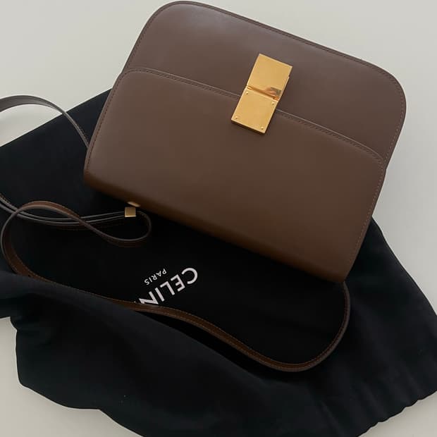 셀린느 클래식 박스 미듐