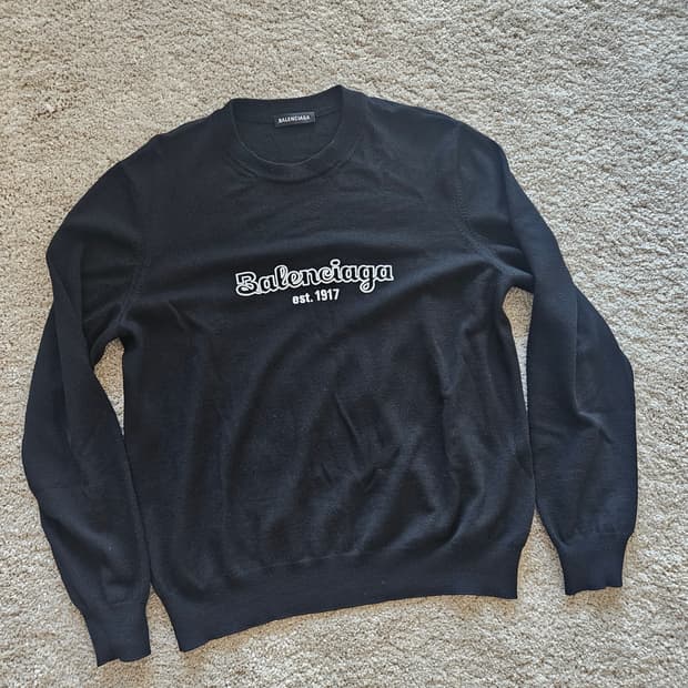 발렌시아가 니트