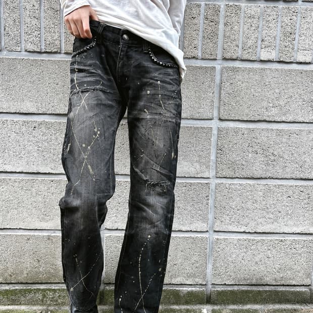 LAGUST 락시크 스터드 페인팅 데님팬츠