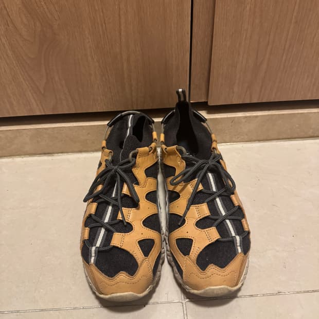 아식스 젤마이니트