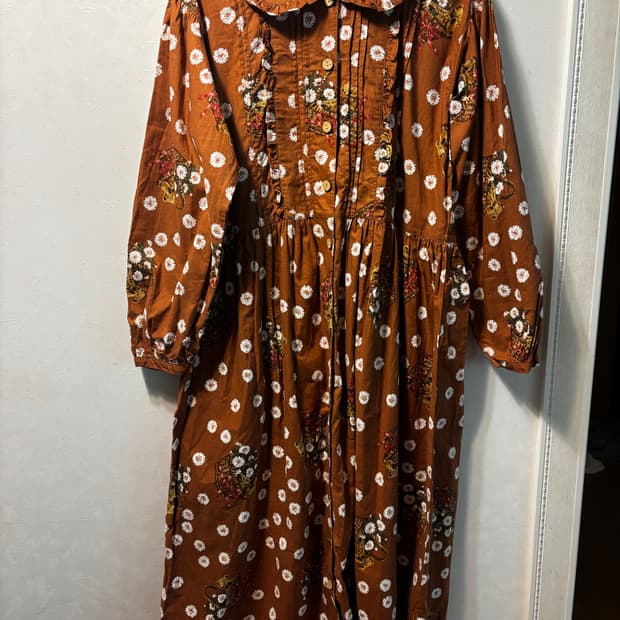 El anche 브라운 플라워 패턴 원피스