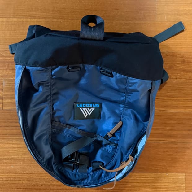 그레고리 빔즈보이 네이비 나이스 데이 백팩