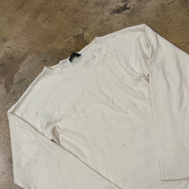 [정품/3] 아머럭스 아이보리색 긴팔 티셔츠 b19