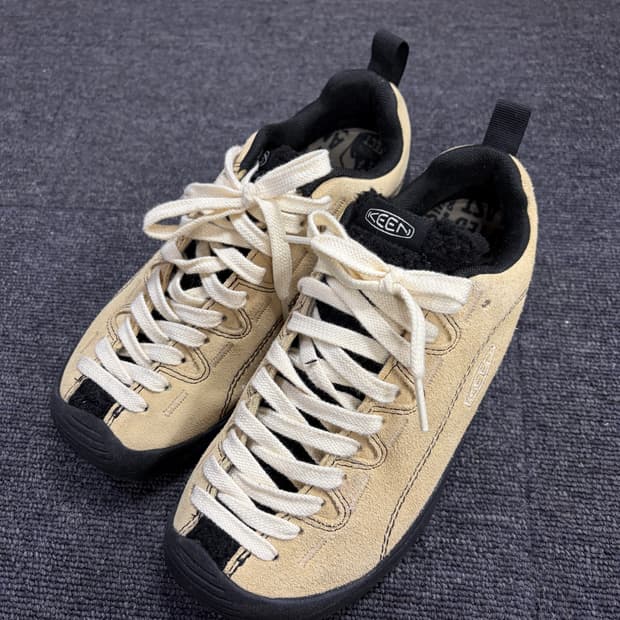 킨 오마스헨데 베이지 희귀(1회착용) 235