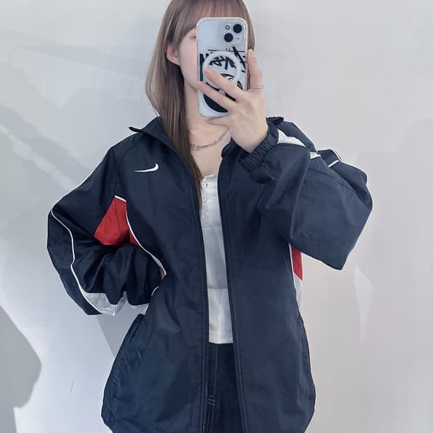 나이키 스우시 바람막이