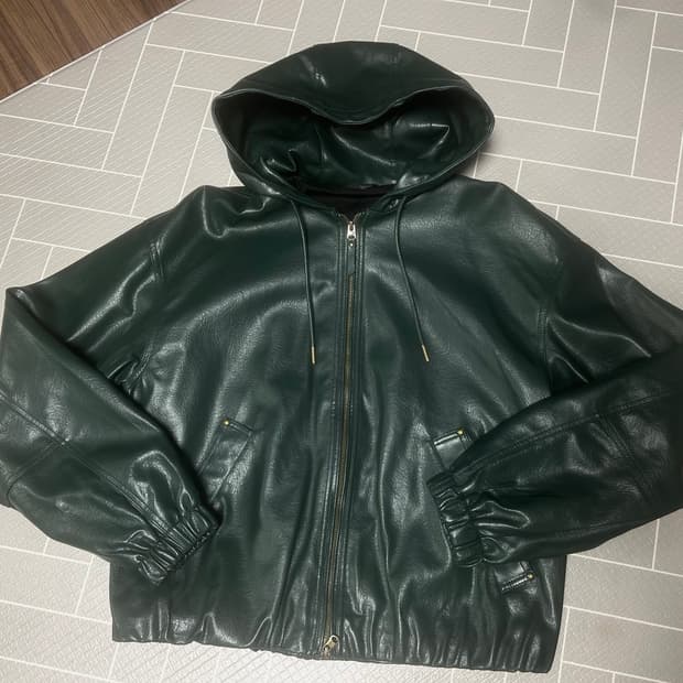 Zara 가죽 후드 자켓 다크크린