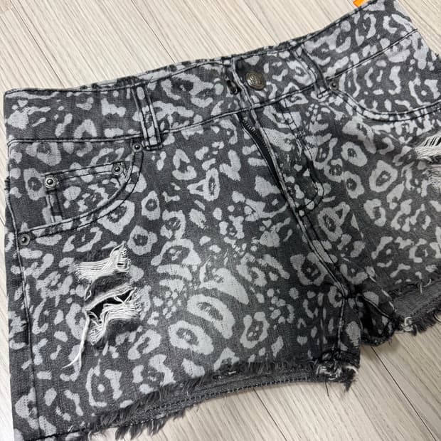 레오파드 숏팬츠 갸루 오네갸루 Y2K 펑크 고스 