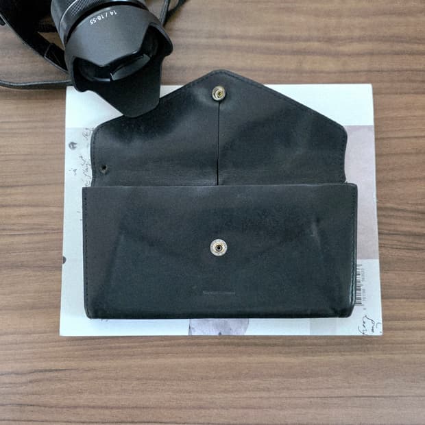 Hander scheme wallet