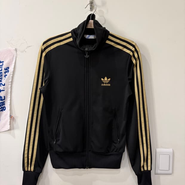 12. 아디다스 검금져지 트랙탑