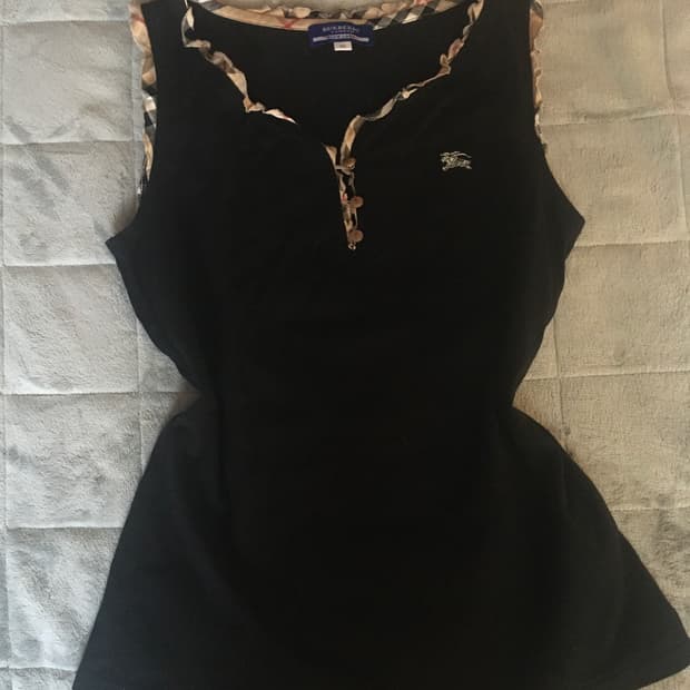 burberry 노바체크 슬리브리스 나시