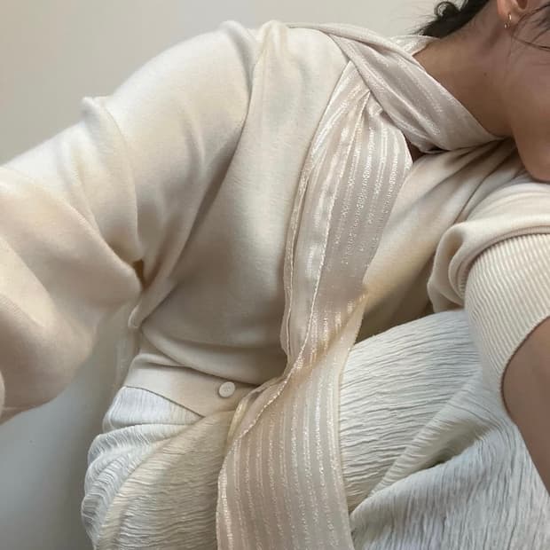 타틸 굿즈 스카프 아이보리