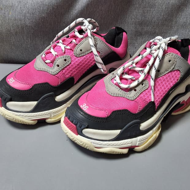 [새상품급] 발렌시아가 트리플s 핑크 36