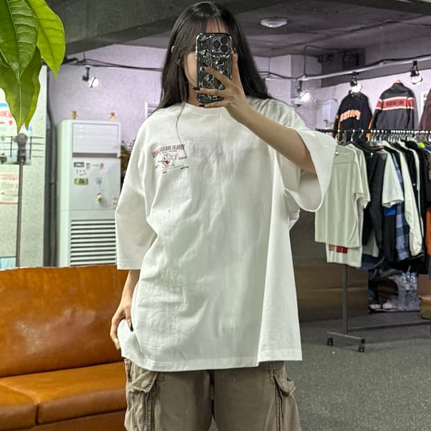 트루릴리젼 백프린팅 화이트 반팔 티셔츠 B4712