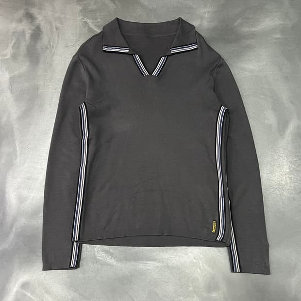  아르마니 진스 사이드라인 카라 니트 y15589