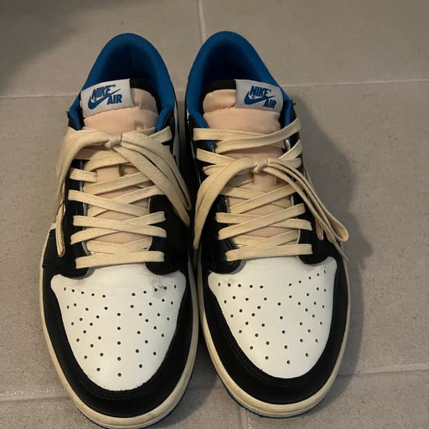 조던 1 x 트래비스 스캇 x 프라그먼트 레트로 로우 OG SP 밀리터리