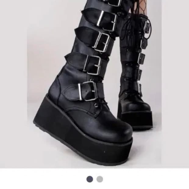 구합니다 트래쉬빌 데모니아 삽니다