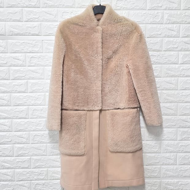 택포// M 엠포리오 아르마니 핑크 무스탕 코트