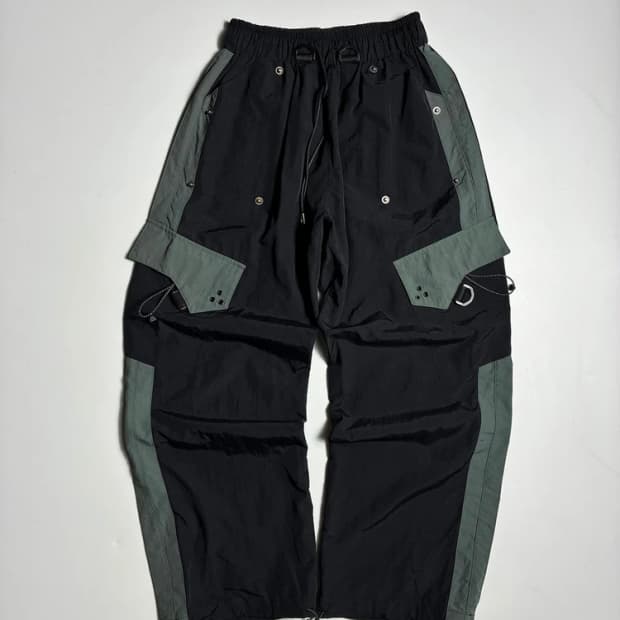 드네이지 21FW 블랙 스플릿 나일론 카고 팬츠 R3402