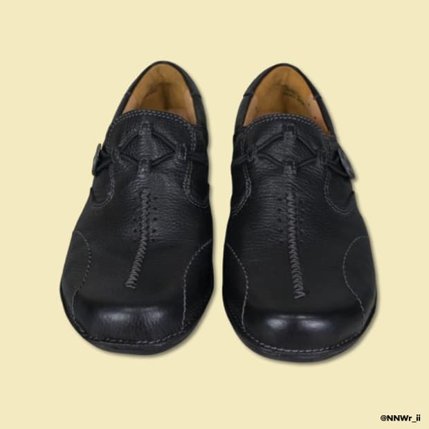 CLARKS MARY JANE BLACK
