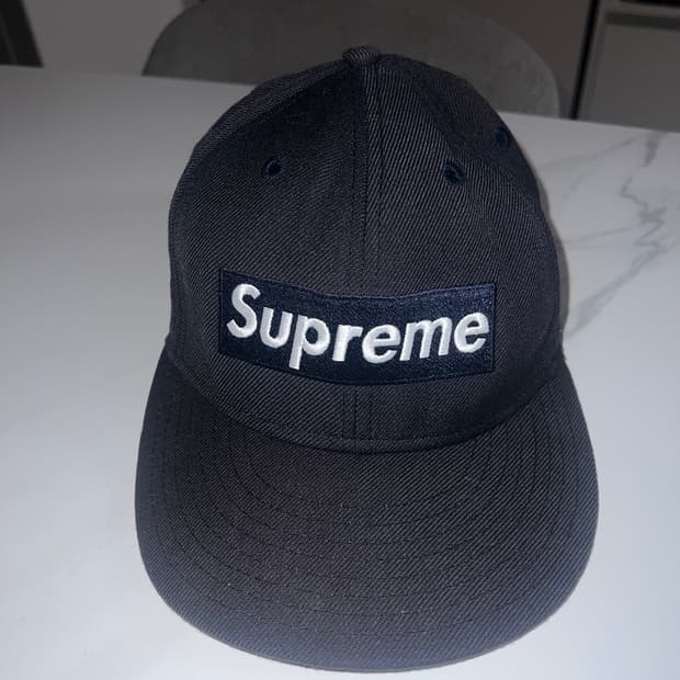 슈프림 뉴에라 모자