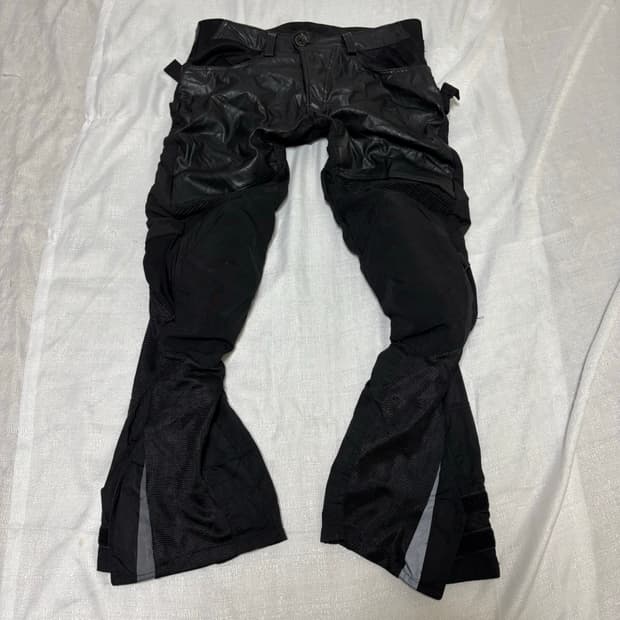 “Field Core”Biker Mesh Detail Pants