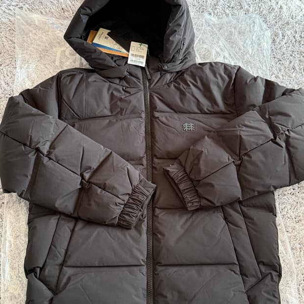 새상품) 코오롱 쿠치 미드 다운 블랙 남성패딩